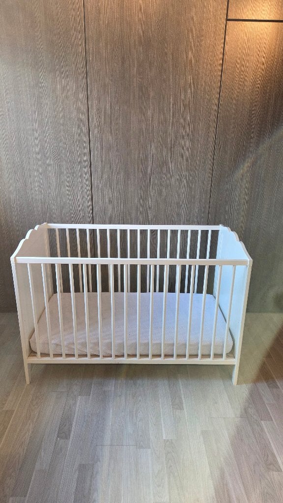 Ikea babybedje, Ophalen, Zo goed als nieuw, Ledikant