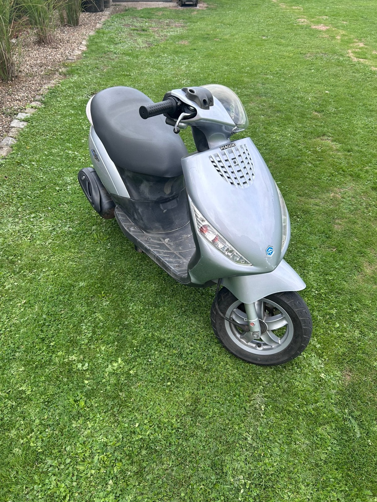 Piaggio zip - A klasse  - 3600km- eerste eigenaar, Vélos & Vélomoteurs, Enlèvement, Comme neuf