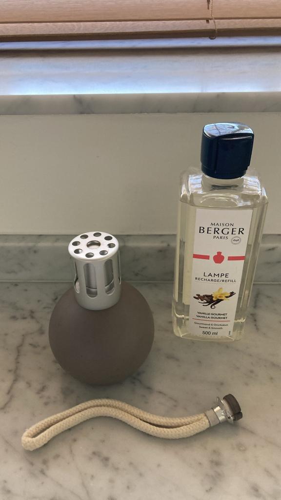 Maison Berger Paris geurlamp met accessoires, Huis en Inrichting, Ophalen, Overige materialen, Gebruikt, Bruin