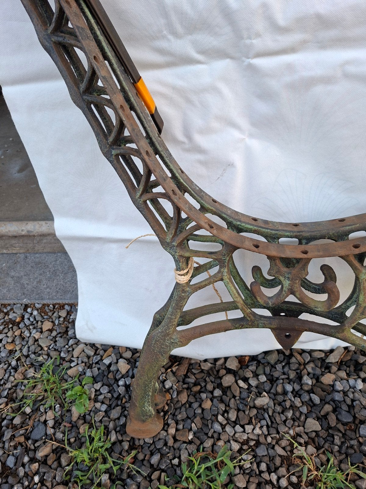 Ancien pied de banc en fonte, Jardin & Terrasse, Bancs de jardin, Enlèvement