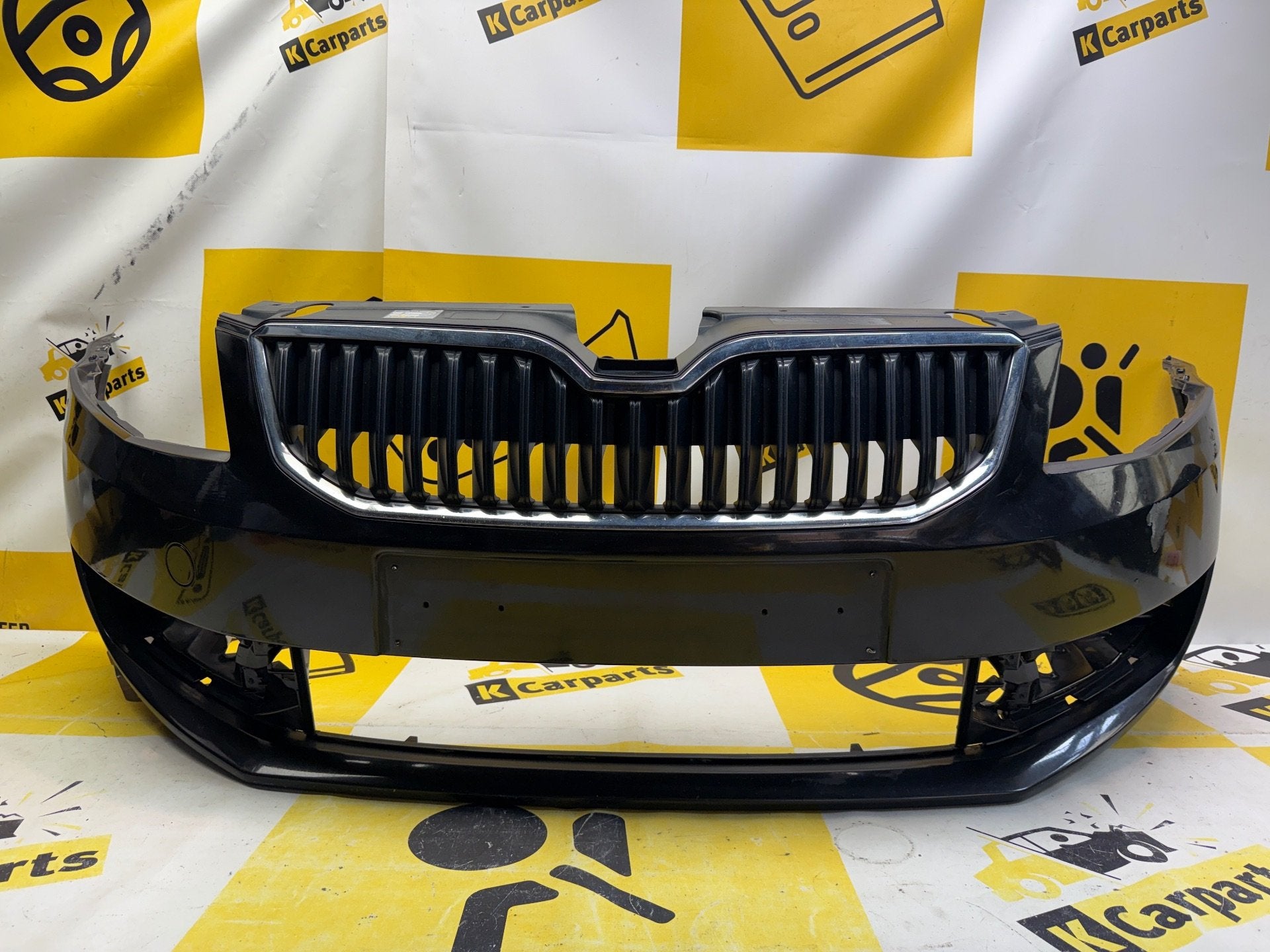 Voorbumper SKODA OCTAVIA KLS Origineel BUMPER 5E0807221, Auto-onderdelen, Voor, Tr. Vaclava Klementa 869
293 01  Mlada Boleslav, CZ