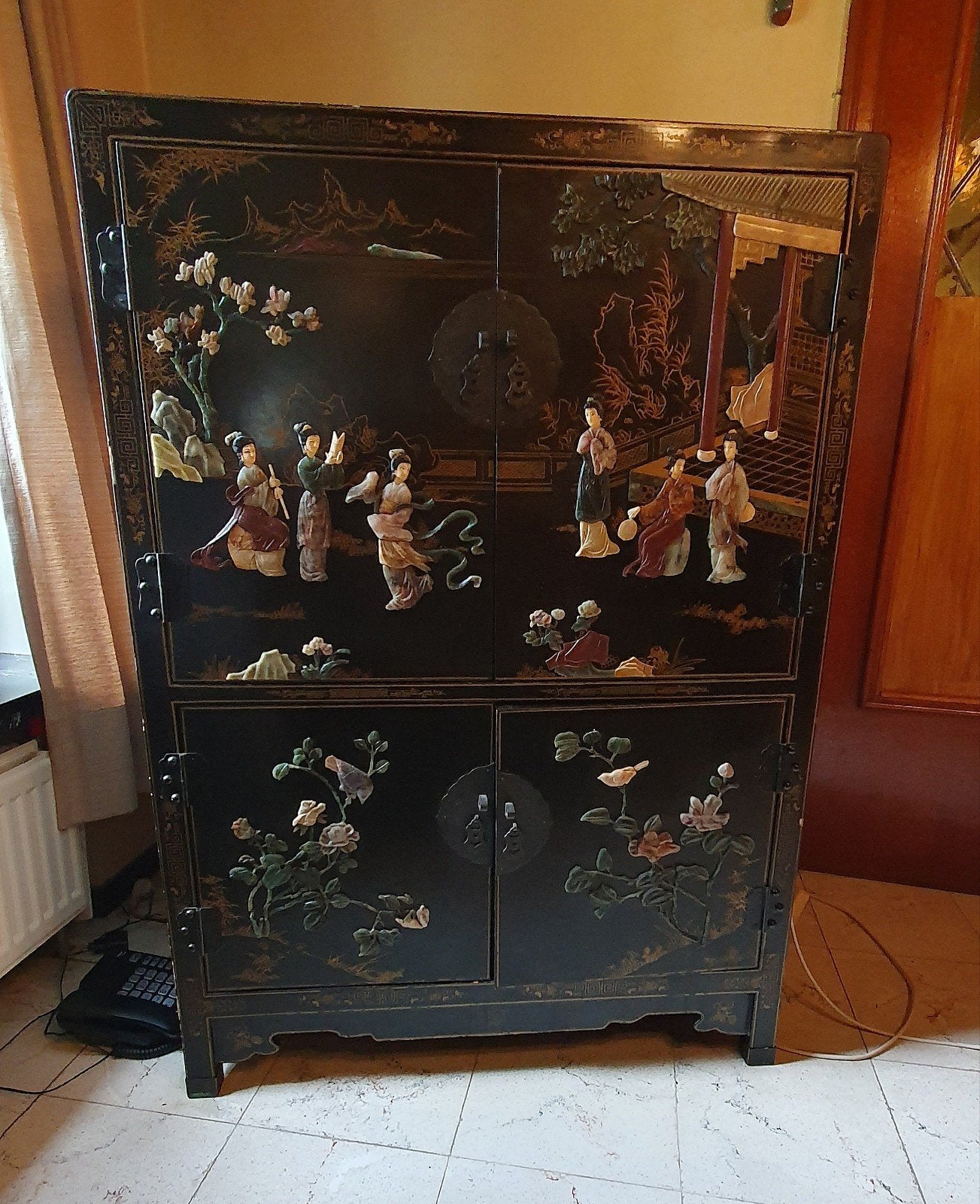 Chinese kast, Ophalen