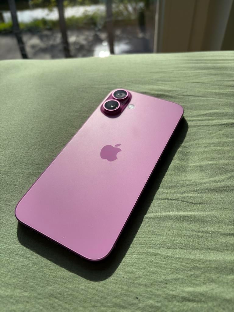 Roze Iphone 16 plus - 128GB, Telecommunicatie, Mobiele telefoons | Apple iPhone, Ophalen, 128 GB, IPhone 16, Zo goed als nieuw