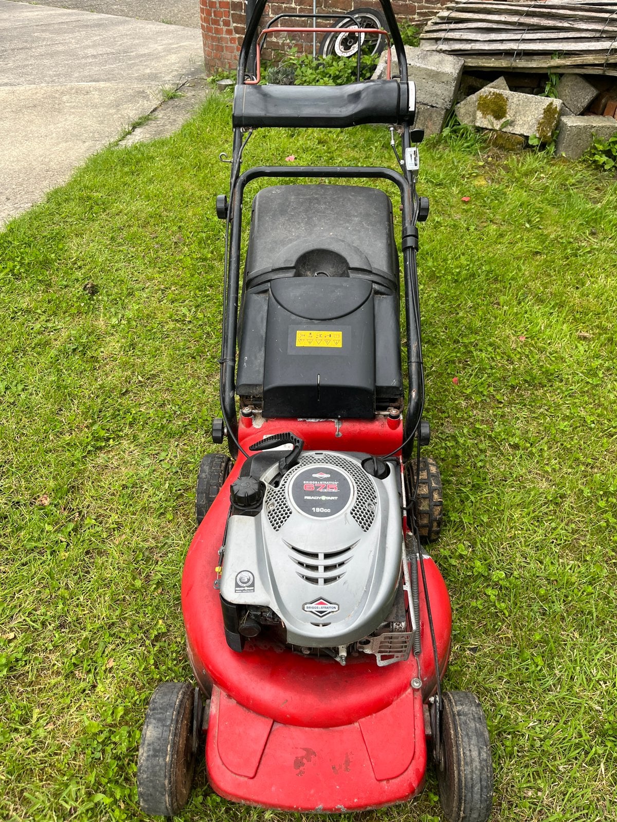 Grasmachine zelftrekker briggs stratton 675 series, Tuin en Terras, Grasmaaiers, Ophalen
