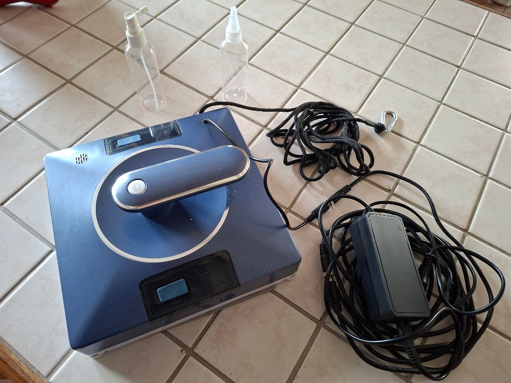 Robot lave vitre, Enlèvement, Comme neuf
