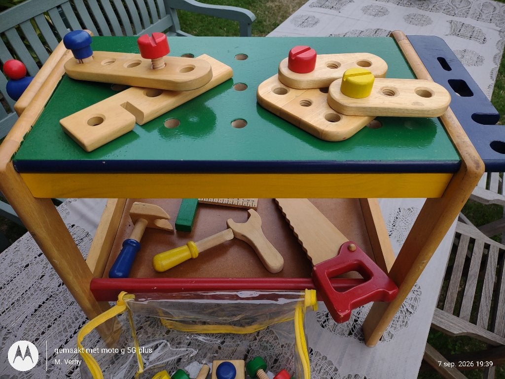 Houten werkbank + accesoires, Kinderen en Baby's, Ophalen, Gebruikt, Meubelstuk of Keukentje