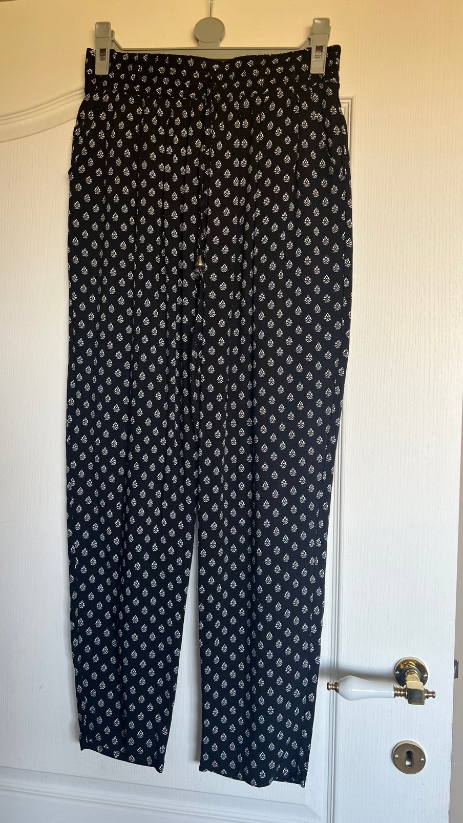 Losse damespantalon in 100% katoen in soepele stof, Kleding | Dames, Broeken en Pantalons, Ophalen, Zo goed als nieuw, Zwart