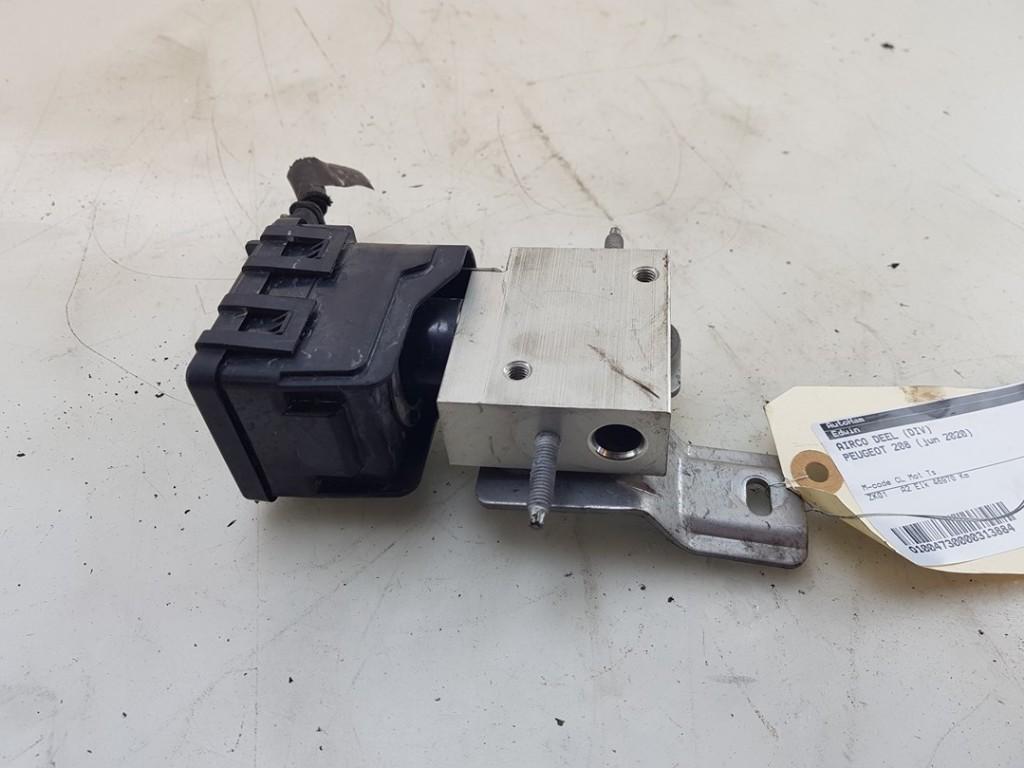 DIVERSEN Peugeot 208 II (UB / UH / UP) (T16961C|9C17000124), Gebruikt, Peugeot