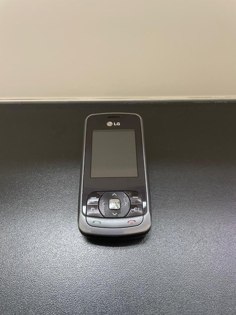 LG KP270, Telecommunicatie, Mobiele telefoons | LG, Gebruikt, Overige systemen, Fysiek toetsenbord, Ophalen of Verzenden