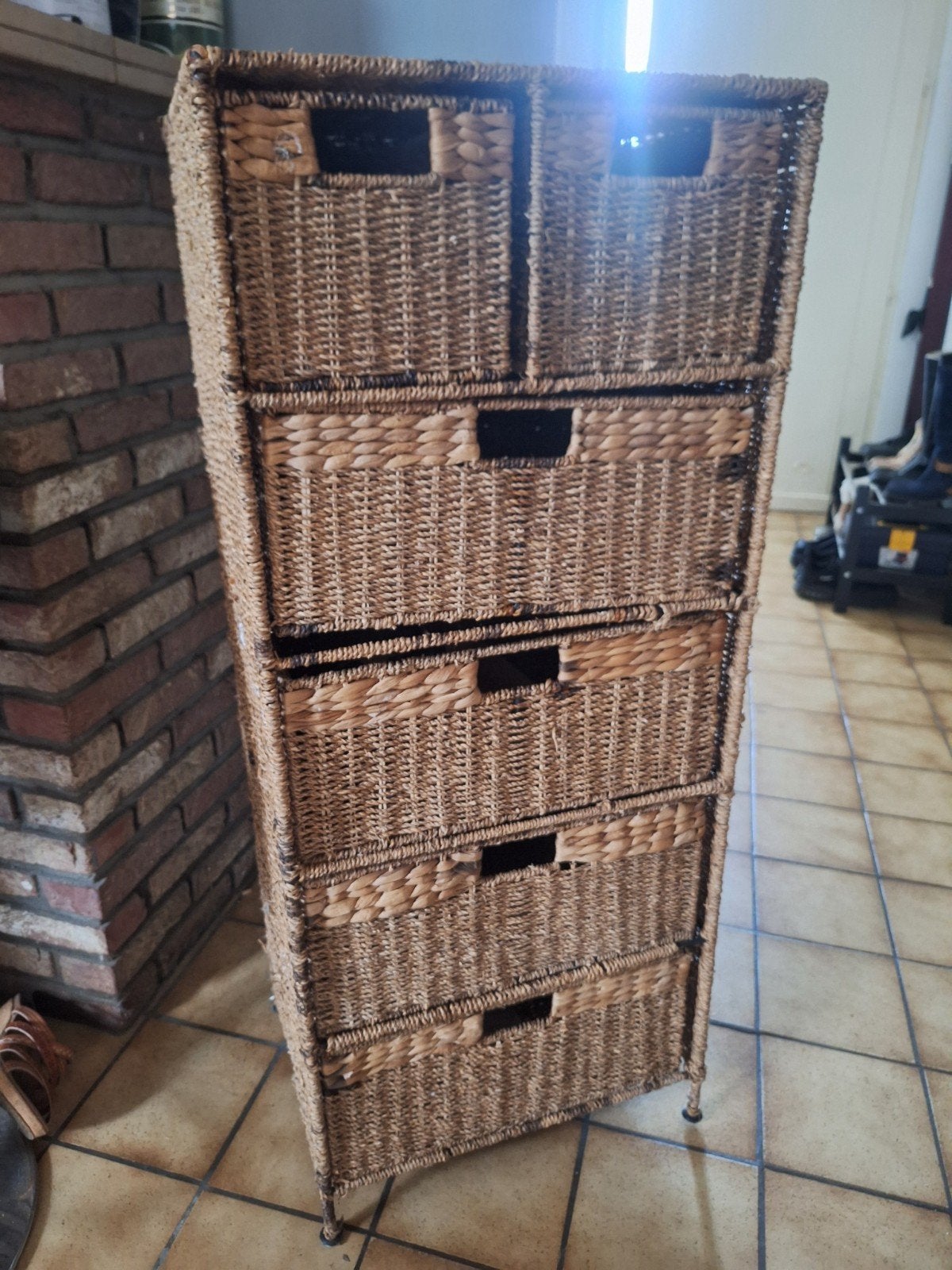 rieten ladenkast, Ophalen