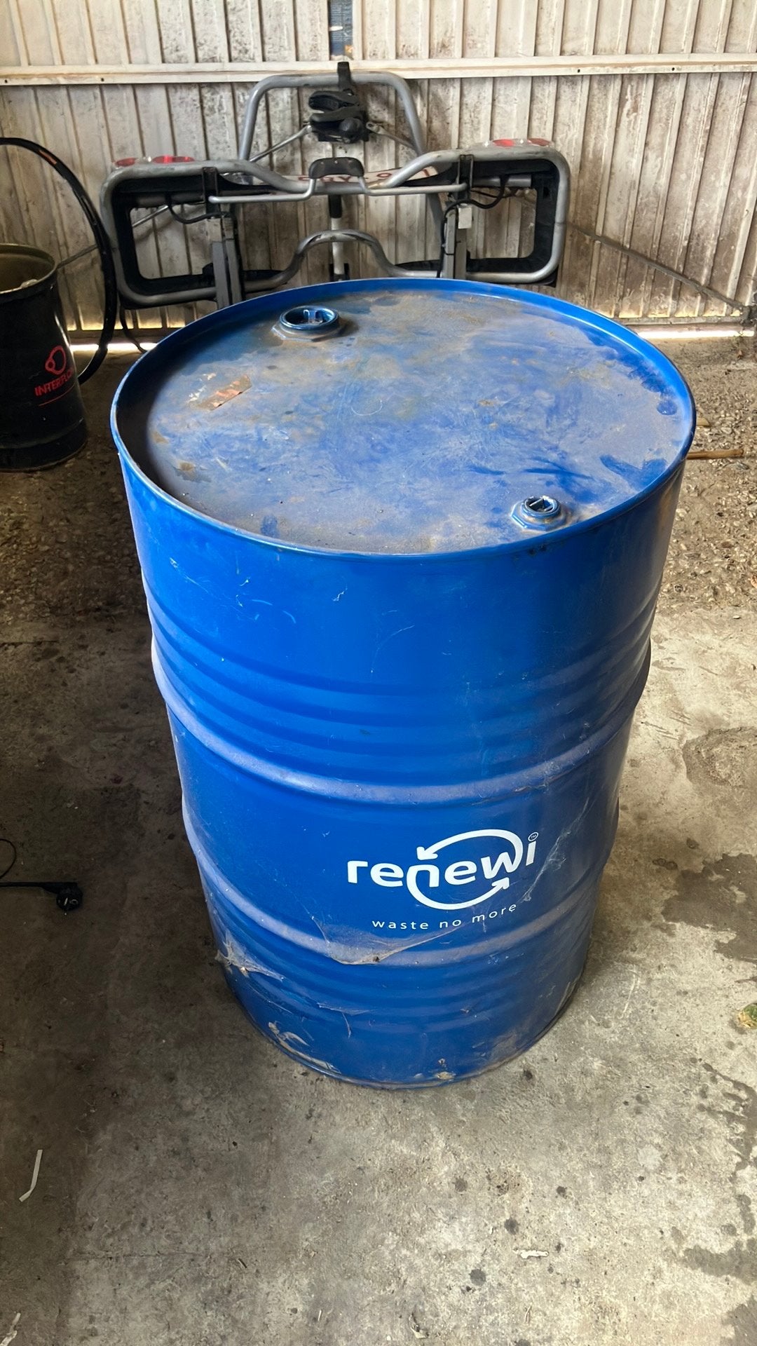 Olievat 209 liter, Ophalen, Gebruikt