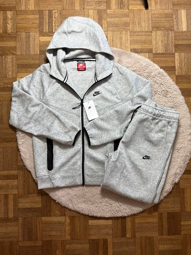 Ensemble nike tech taille M, Enlèvement ou Envoi, Comme neuf