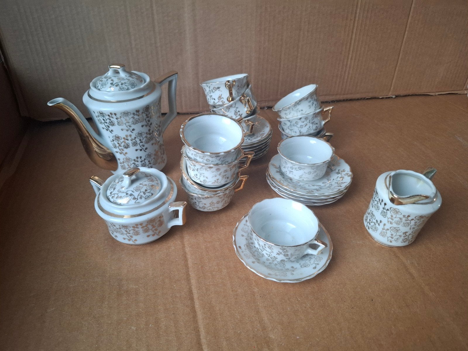 Service à café et thé en porcelaine Bavaria – 42 pièces, Enlèvement