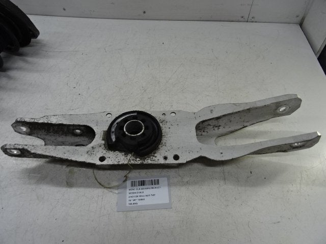 BRAS DE SUSPENSION ARRIÈRE GAUCHE CLA (117.3), Mercedes-Benz, Mevr. I. Hauben, Utilisé, Rue de l'Espoir 34 34
4030  GRIVEGNÉE, BE