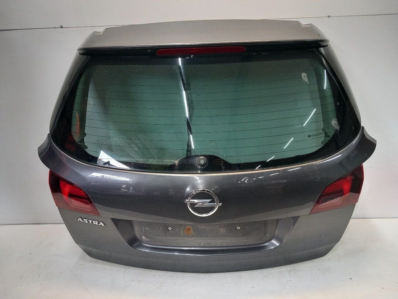 Achterklep Opel Astra, Onderdelen@venauto.nl, Van der Ven Autorecycling B.V., Gebruikt, Ettenseweg 76, 4706 PB Roosendaal, The Netherlands