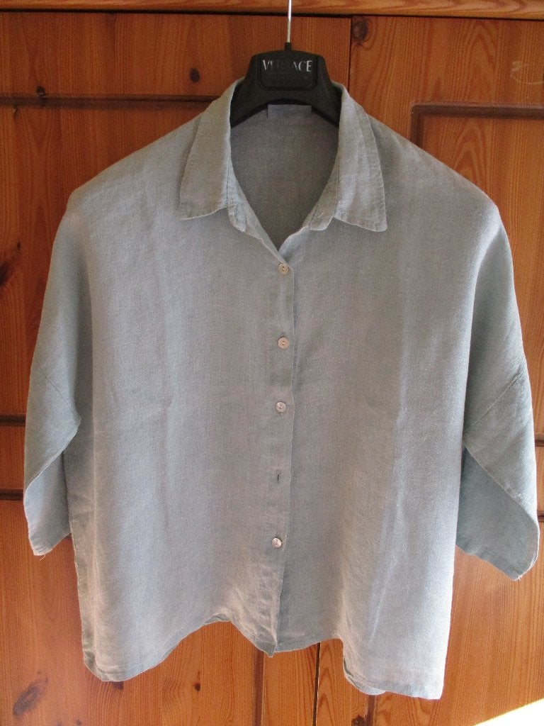 Blauwe linnen blouse 1maat, Geen merk, Enlèvement ou Envoi, Comme neuf, Bleu