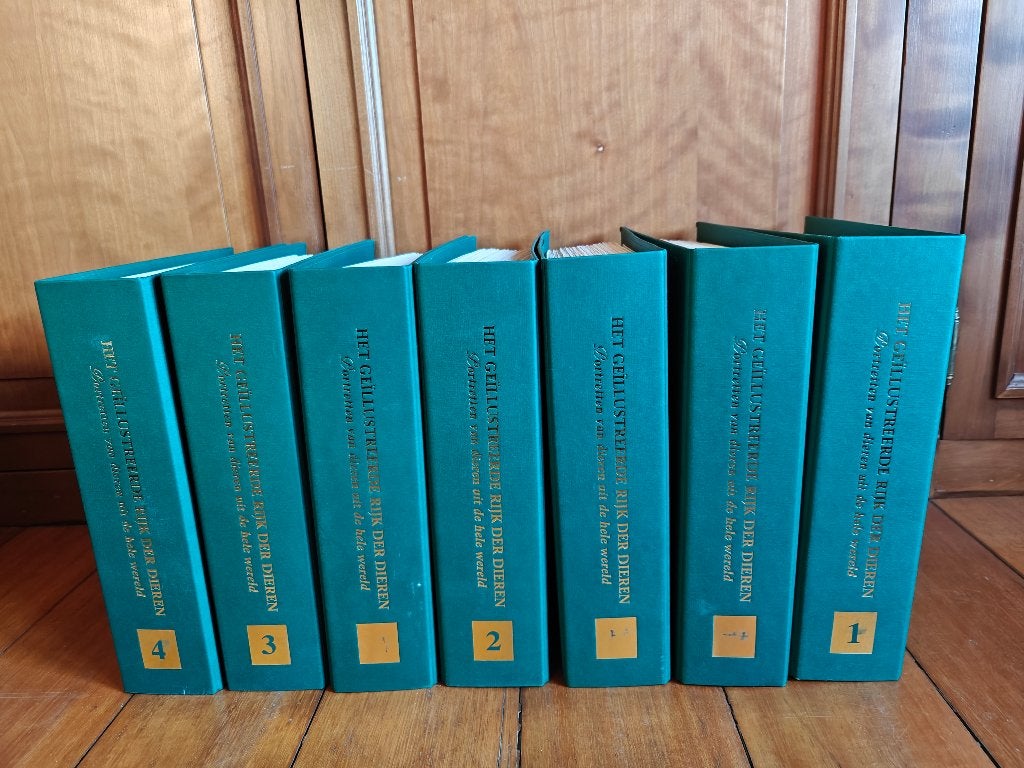 Het geïllustreerde rijk der dieren - 7 mappen, Boeken, Ophalen of Verzenden, Zo goed als nieuw, Dieren