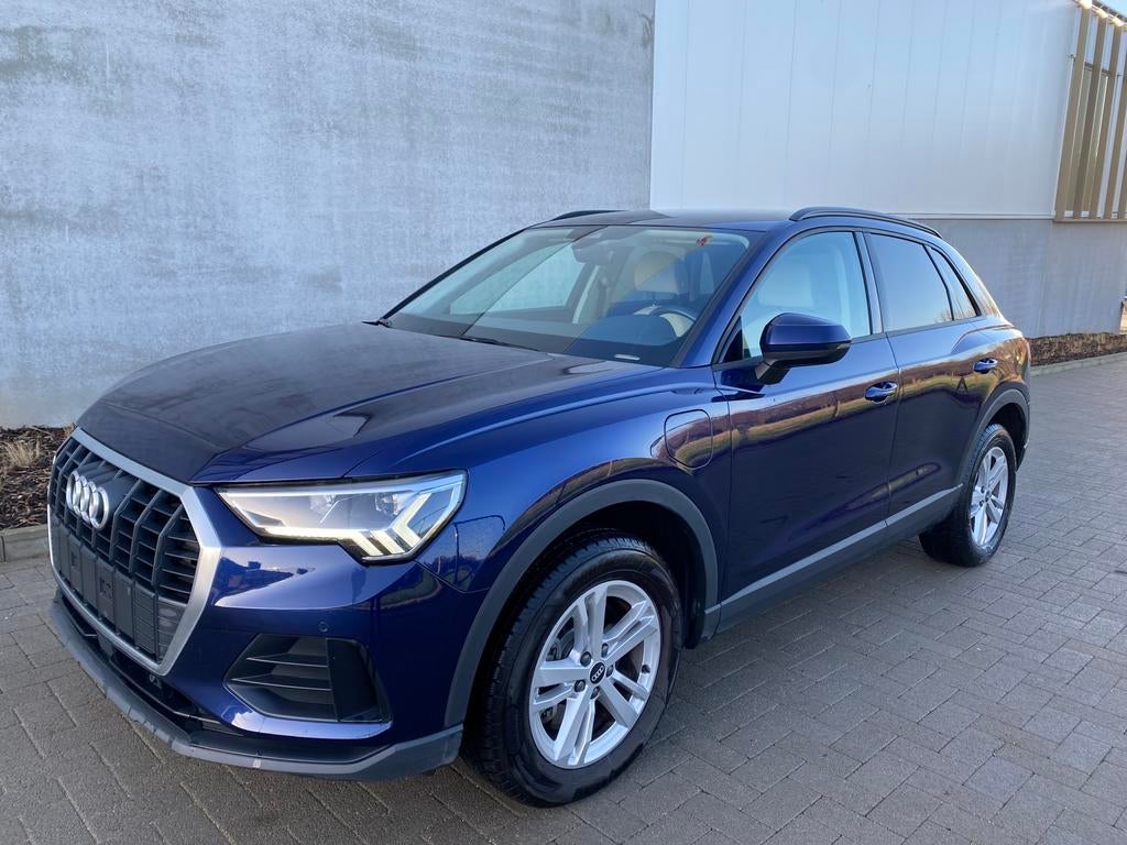 AUDI Q3 E-TRON 45TFSI S-TRONIC, Autos, Audi, 32 g/km, Achat, Phares entièrement LED, Entreprise