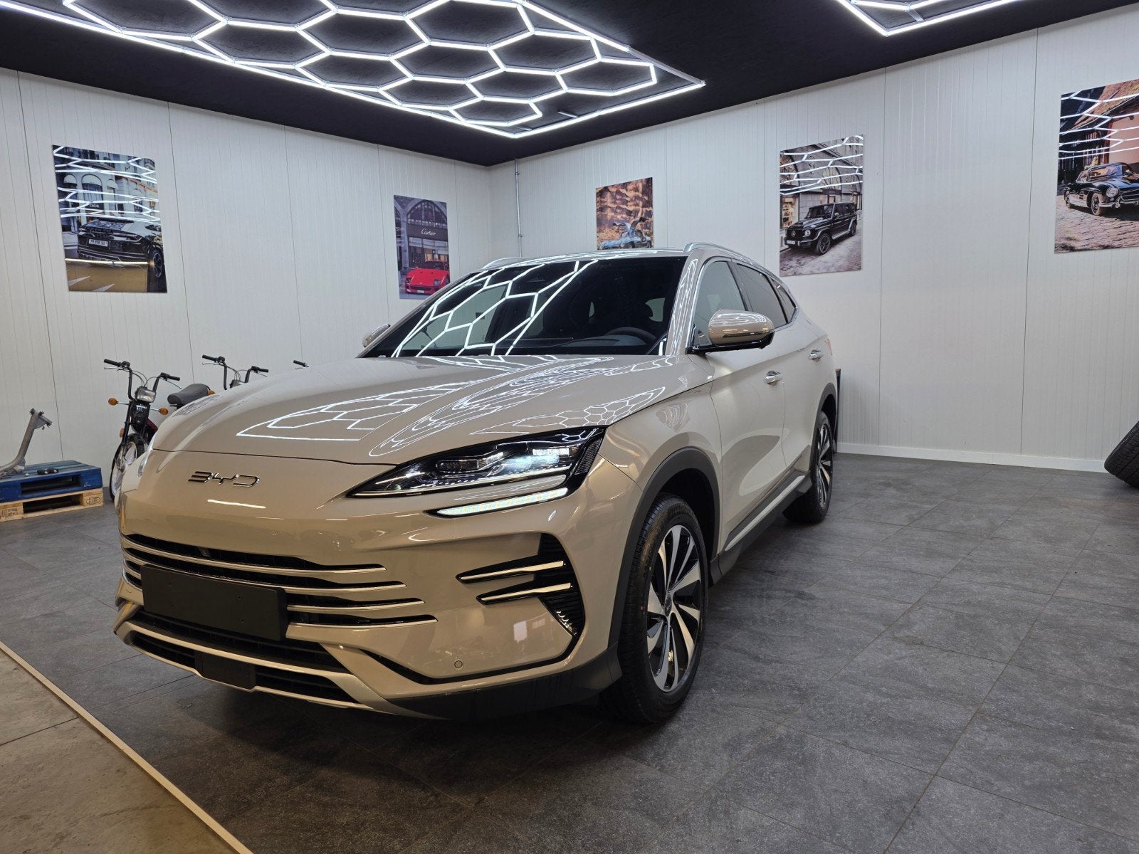 BYD SEAL U 1.5 DM-I 218 PHEV 125 KM COMFORT 2026 10KM NIEUW, Autos, BYD, Achat, Euro 6, Entreprise, 5 places