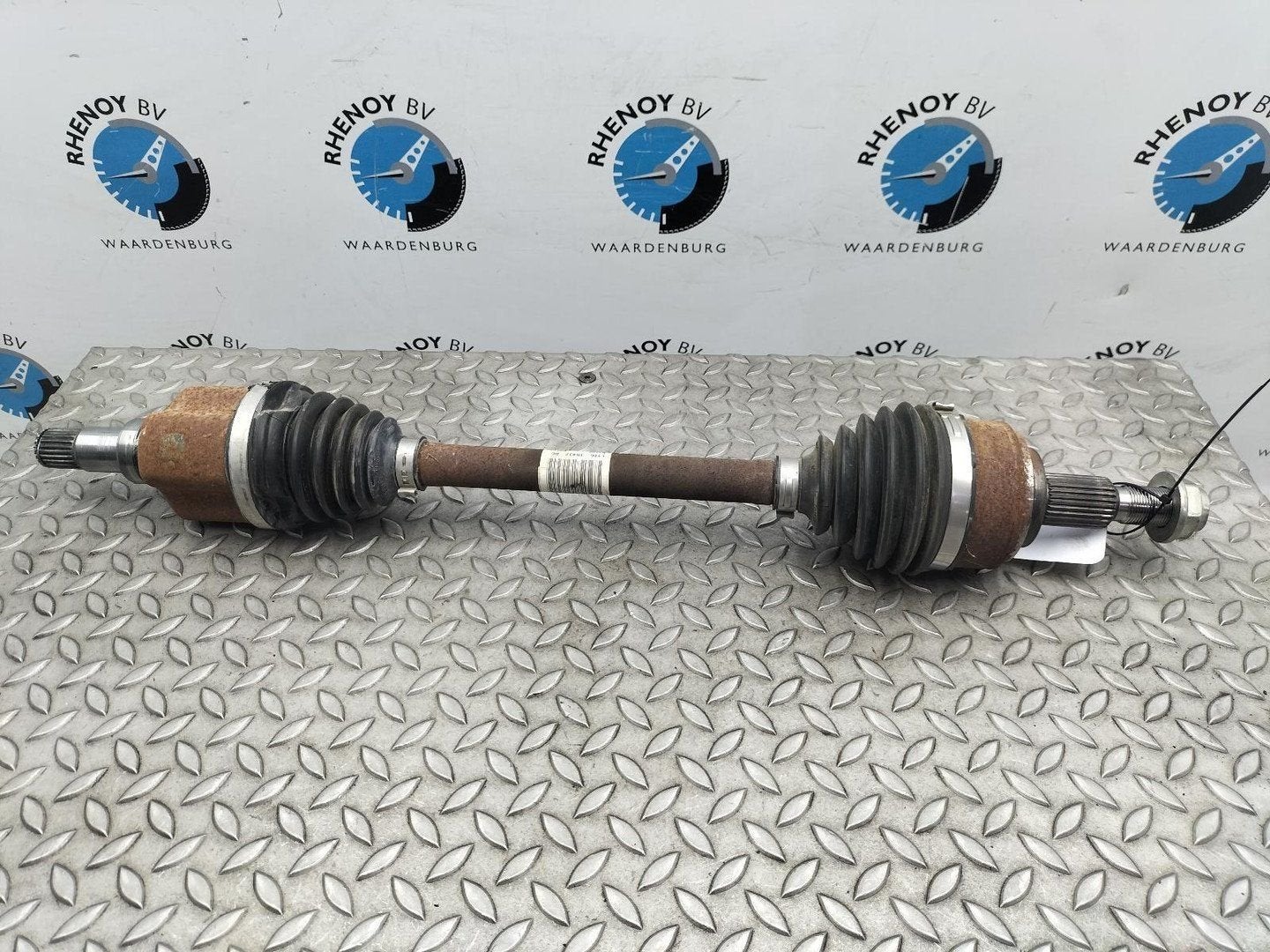 FORD PUMA TITANIUM AANDRIJFAS L 2024, Enlèvement ou Envoi, Utilisé, Stiba membre