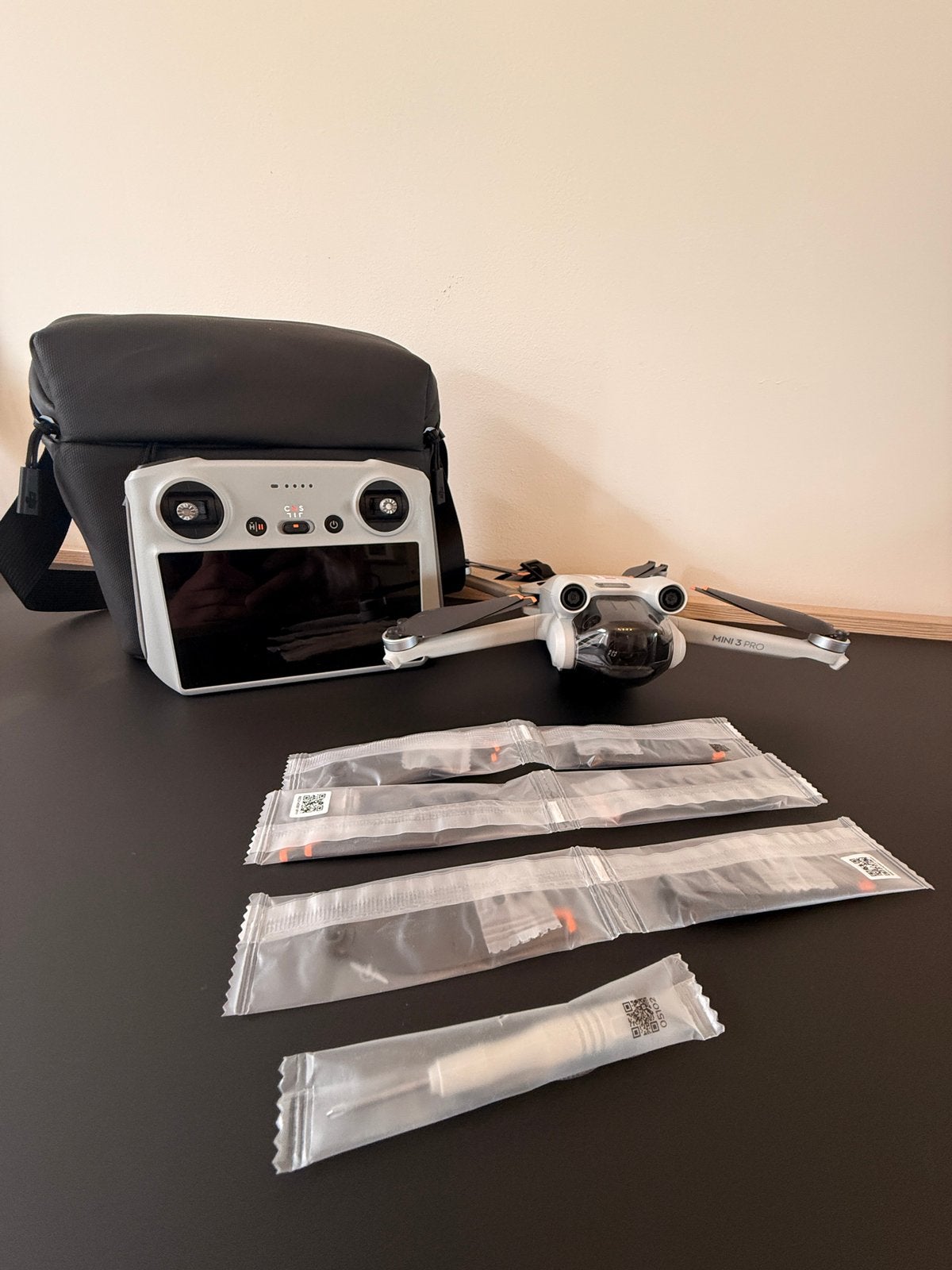 DJI Mini 3 PRO, Fly More Combo, 30 tot 45 minuten, Cameradrone, 5 tot 10 kilometer, Ophalen of Verzenden