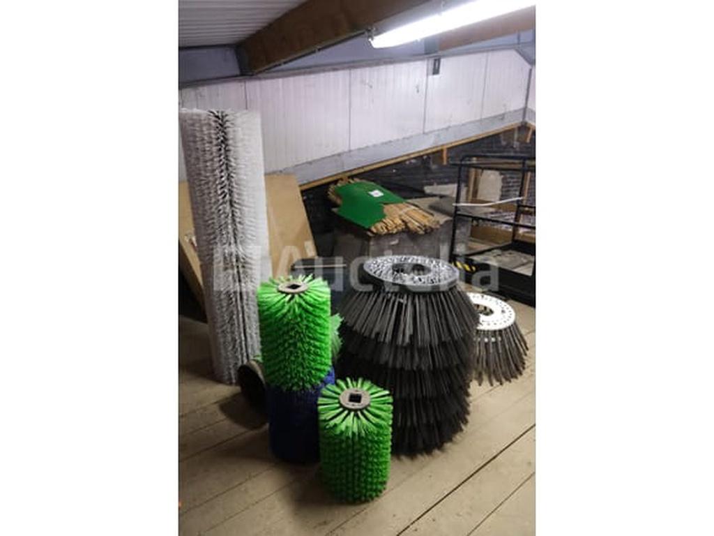 Ensemble de brosses de voirie pour camion balayeuse, Articles professionnels, Machines & Construction | Entretien & Nettoyage