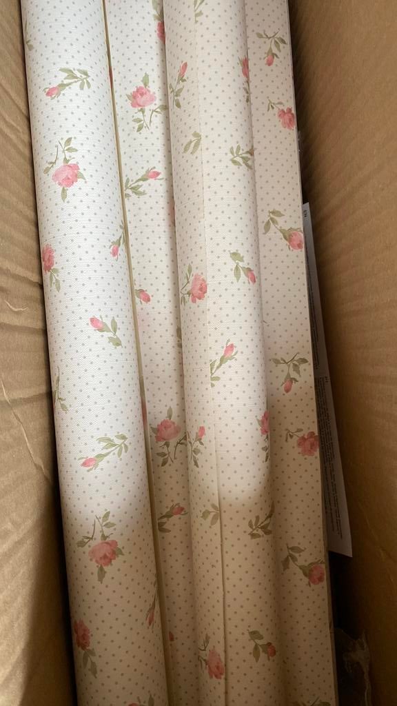 Rouleaux papiers peint donner, Enlèvement, Moins de 10 m², Blanc