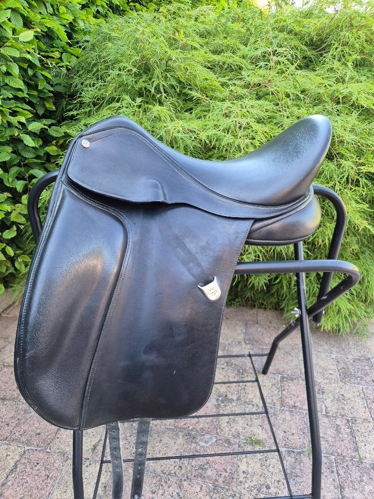dressuurzadel Bates dressage 17 inch, Dieren en Toebehoren, Ophalen, Dressuur, BR, Hoofdstel