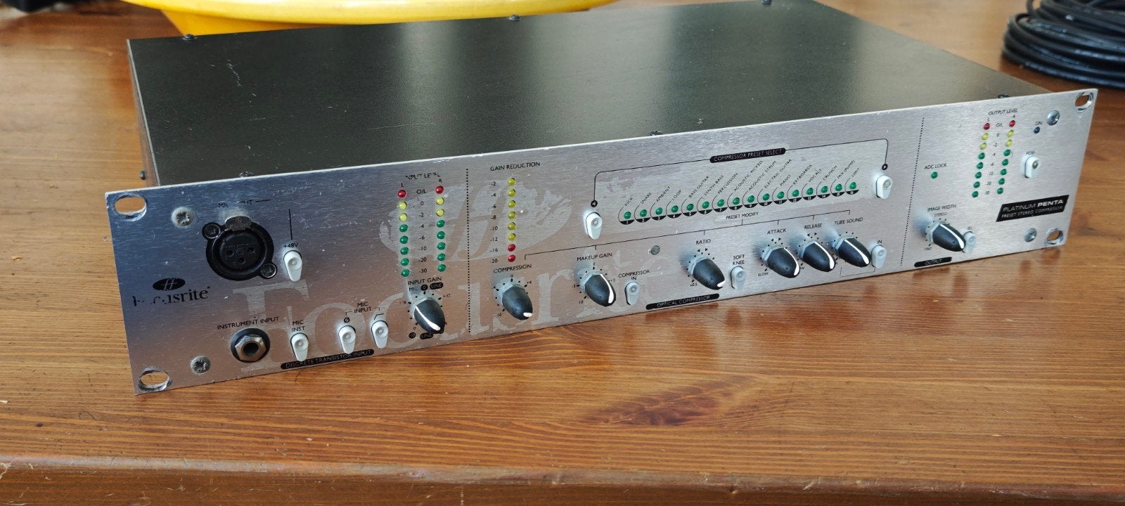 Focusrite Platinum Penta – Préamp micro / compresseur stéréo, Enlèvement, Compresseur
