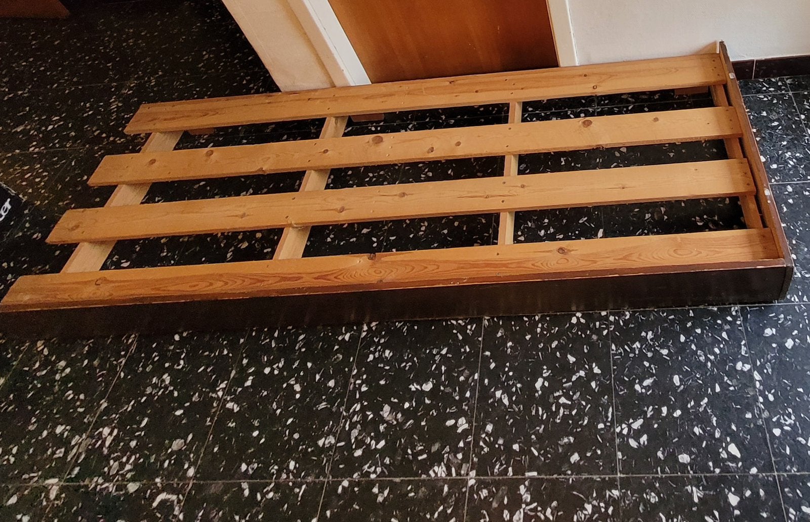 Houten frame voor bank 70 cm x 200 cm x 20 cm LxBxH, Ophalen, Zo goed als nieuw