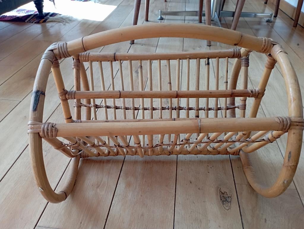 Porte revue vintage en rotin, Ophalen