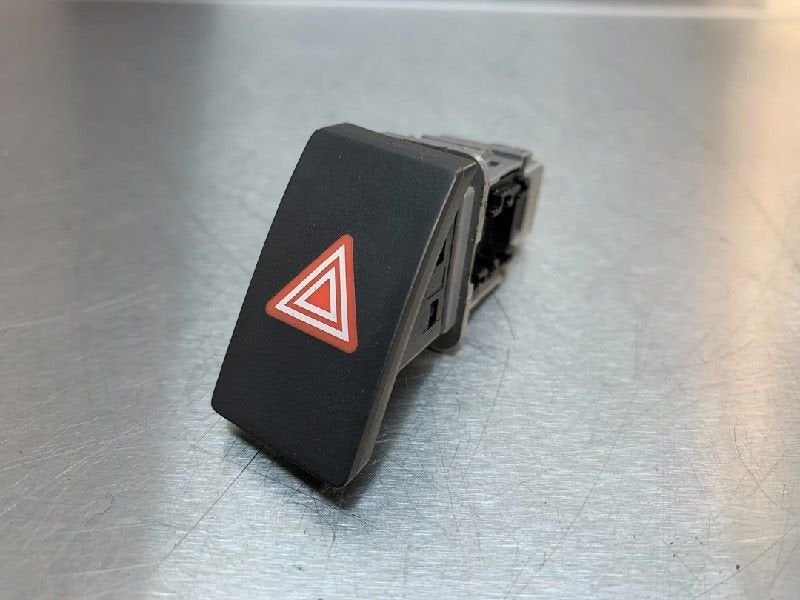 ALARMLICHTEN SCHAKELAAR Toyota Verso (01-2009/08-2018), Gebruikt, Toyota
