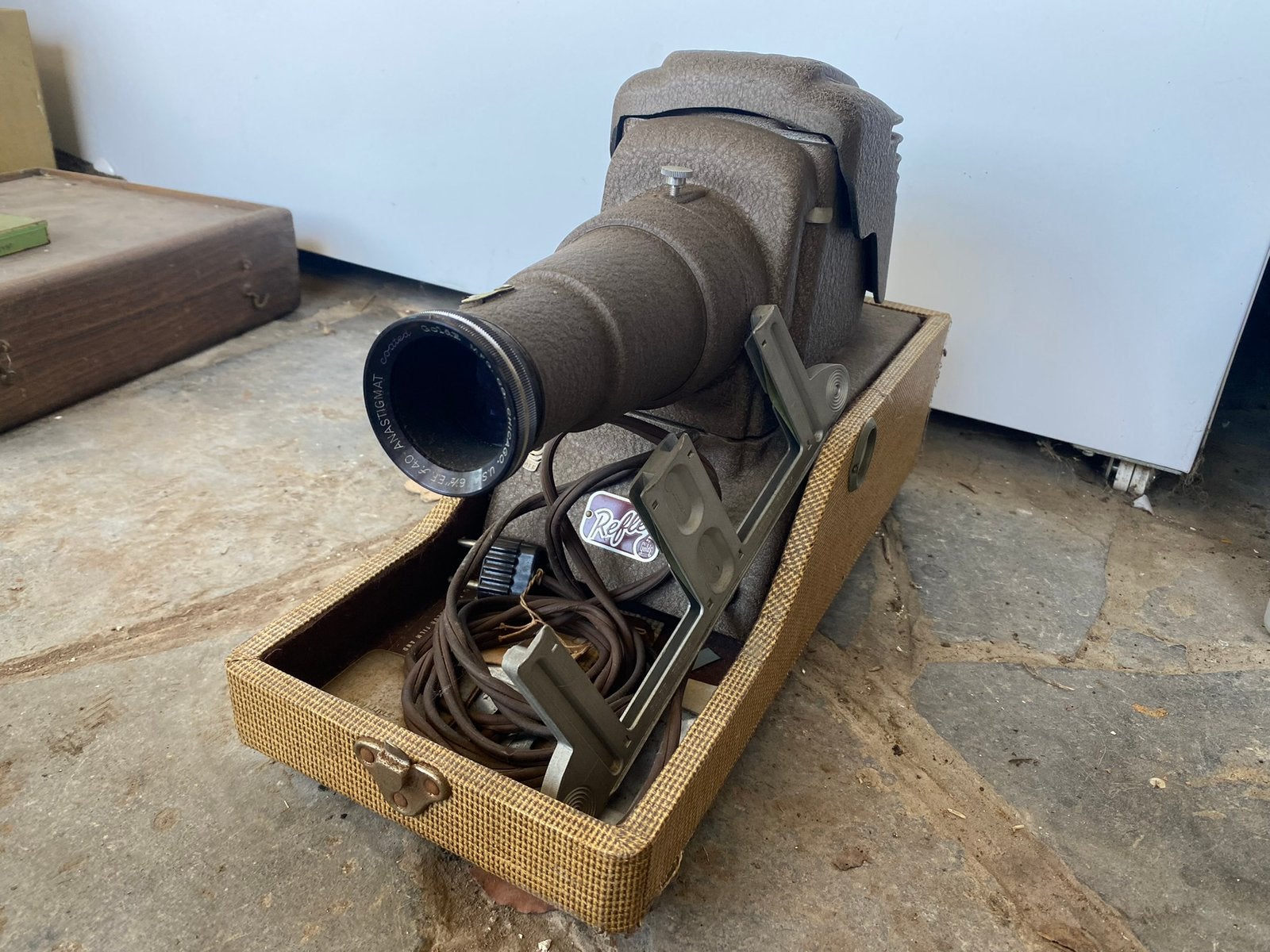 Ancien projecteur vintage Kodak avec valise, Collections, Appareils photo & Matériel cinématographique, Enlèvement ou Envoi, Projecteur