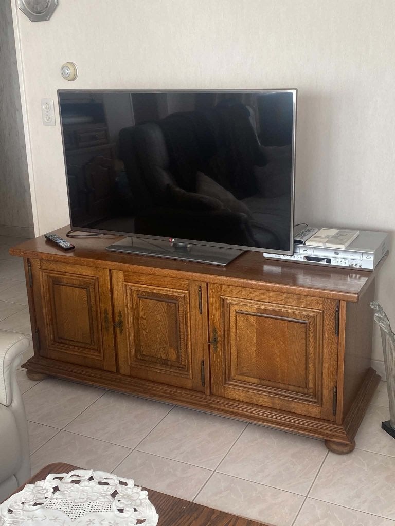 Gratis Tv kast ,eettafel plus 6 stoelen en salontafel, Huis en Inrichting, Ophalen, Gebruikt