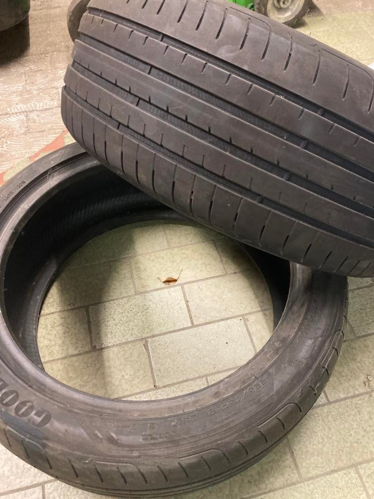 2 goodyear eagle F1 225/45r18 95y, Véhicule de tourisme, Pneus été, Enlèvement, Utilisé