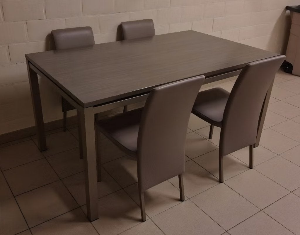Keukentafel met vier stoelen, Ophalen, Gebruikt, Rechthoekig