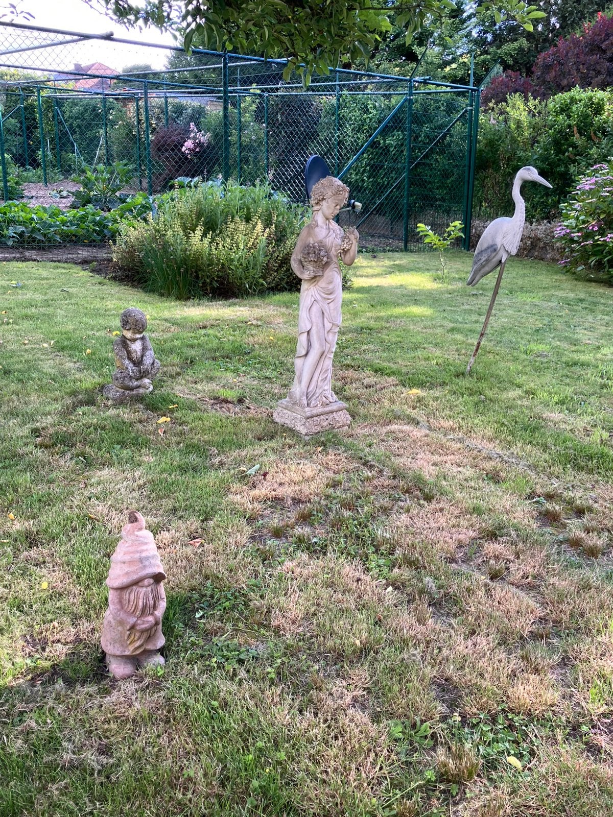 Statues de jardin, Enlèvement, Pierre