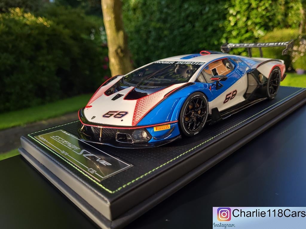 CE 1/18 Lamborghini Essenza SCV12 #68 blanc/bleu, Enlèvement ou Envoi, Neuf