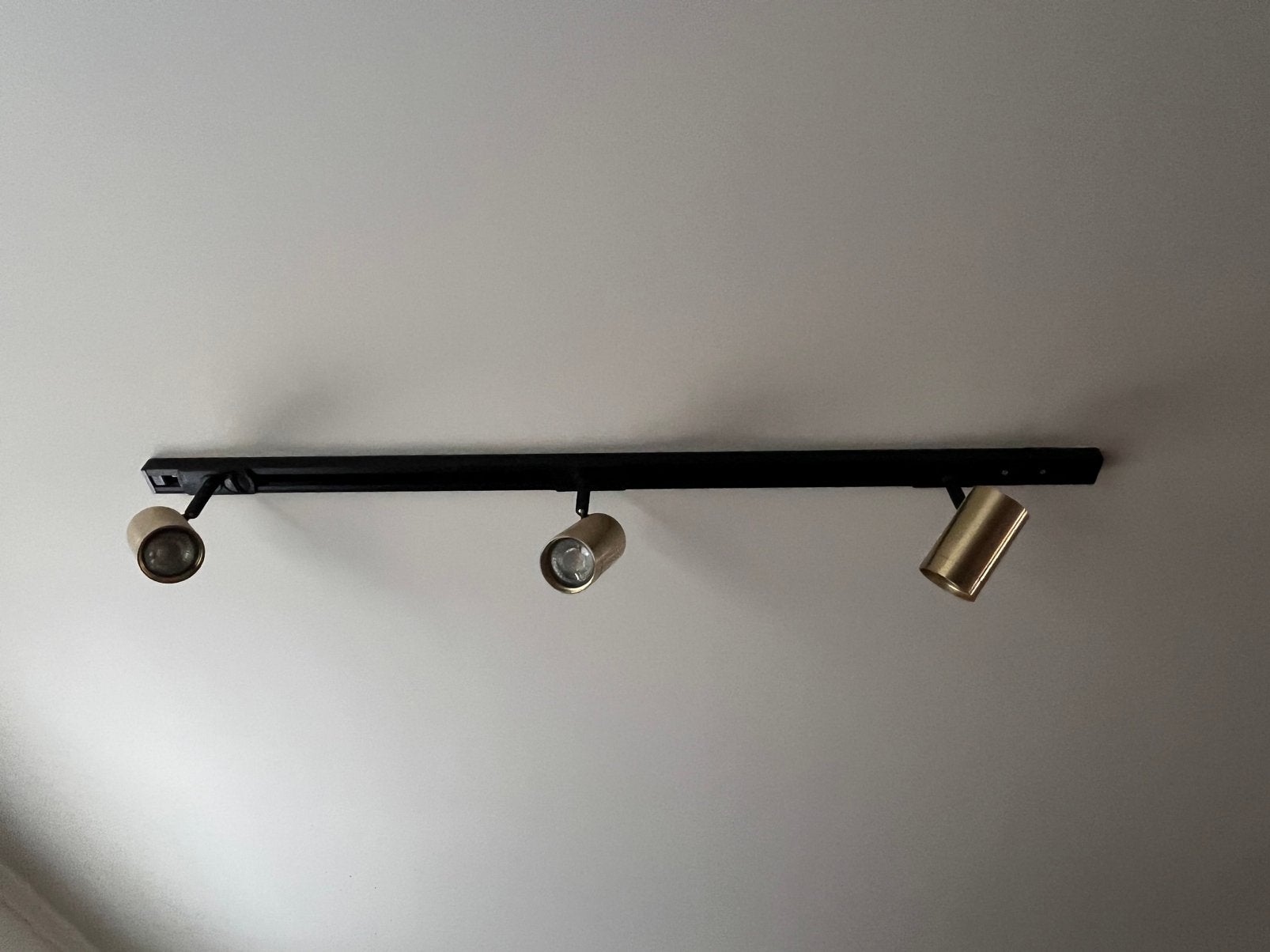Spots op rail, Huis en Inrichting, Ophalen, Gebruikt, Plafondspot of Wandspot