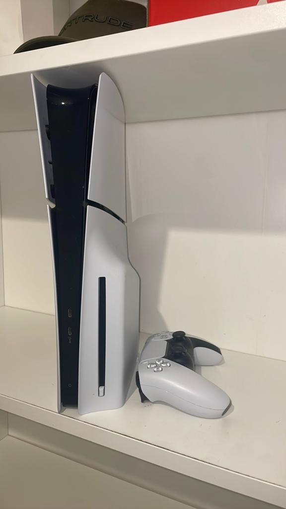 PlayStation 5 édition standard + manette, Games en Spelcomputers, Spelcomputers | Sony PlayStation 5, Ophalen, Zo goed als nieuw