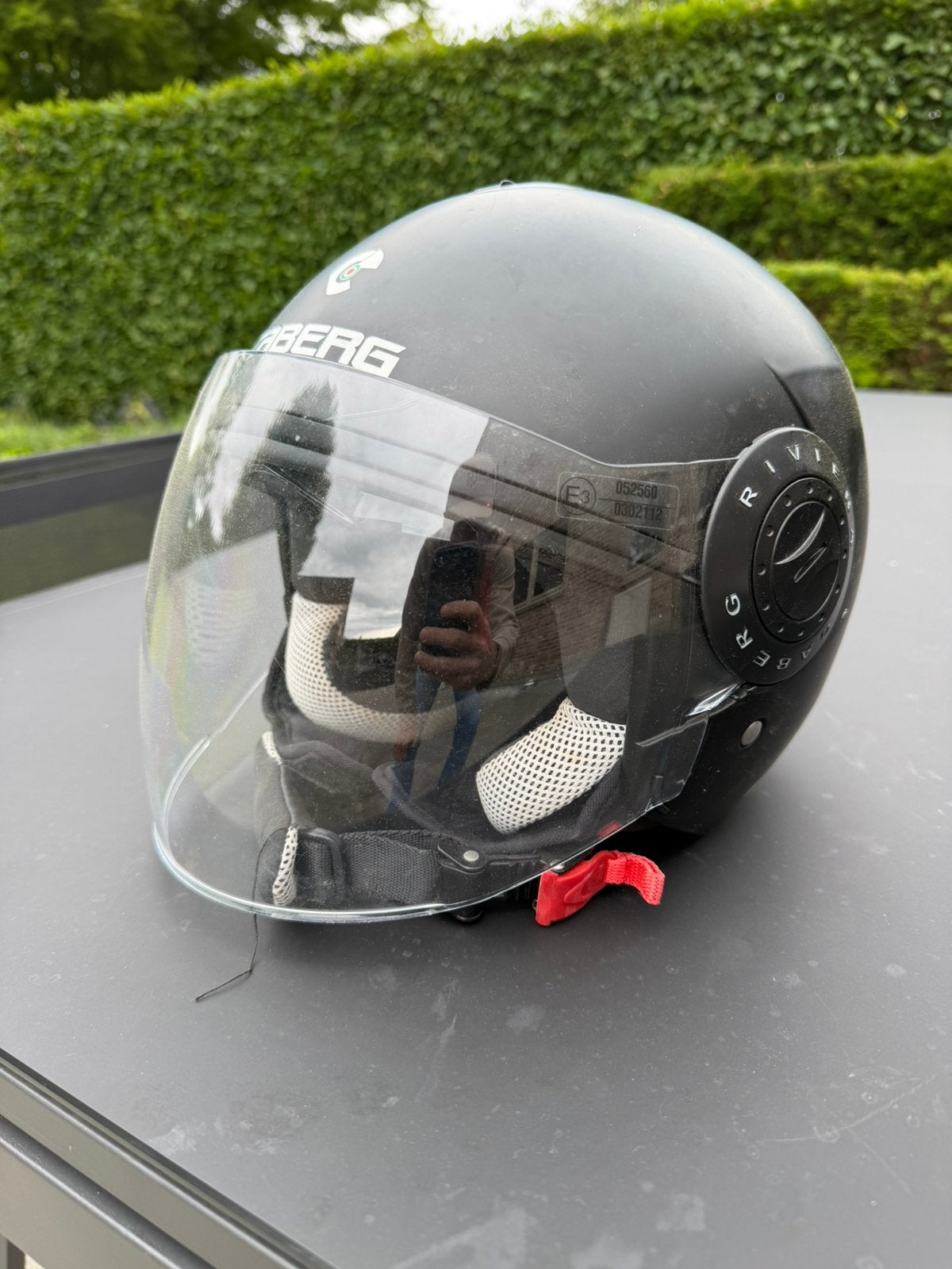 Caberg riviera v3 xs met zonneklep, Fietsen en Brommers, Brommerhelmen, Ophalen of Verzenden, Zo goed als nieuw