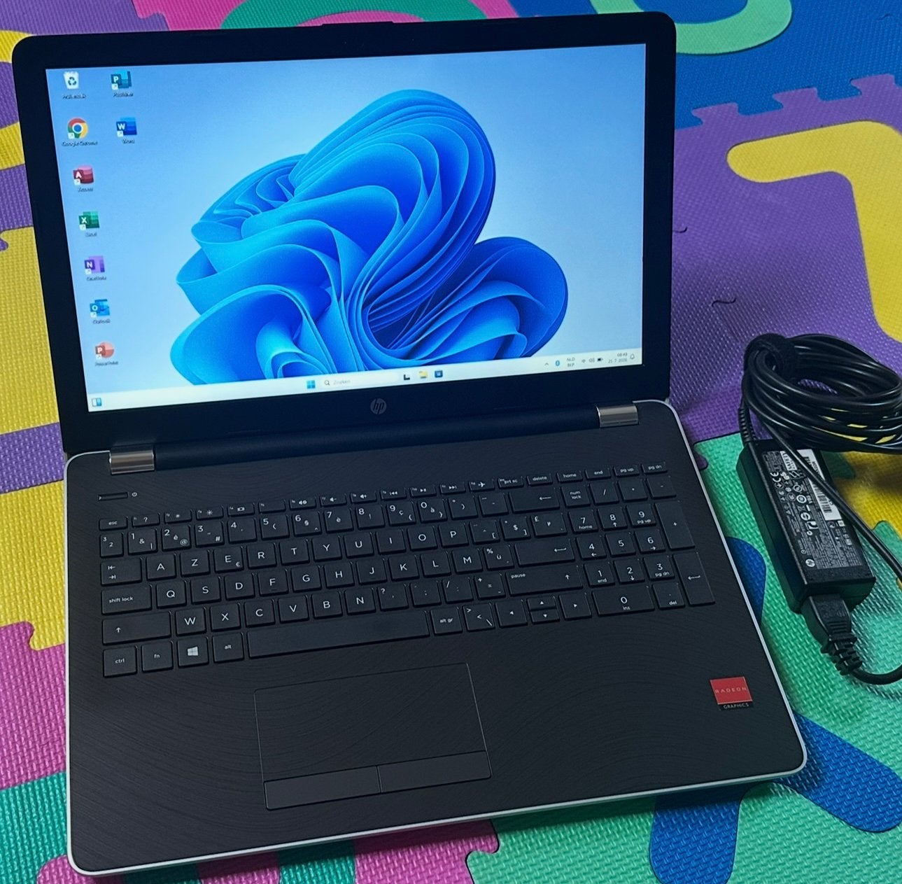 Mooie 15.6”Hp/ AMD A9-9generatie/8gb ddr4/128gb ssd/Win 11/, Enlèvement, Comme neuf