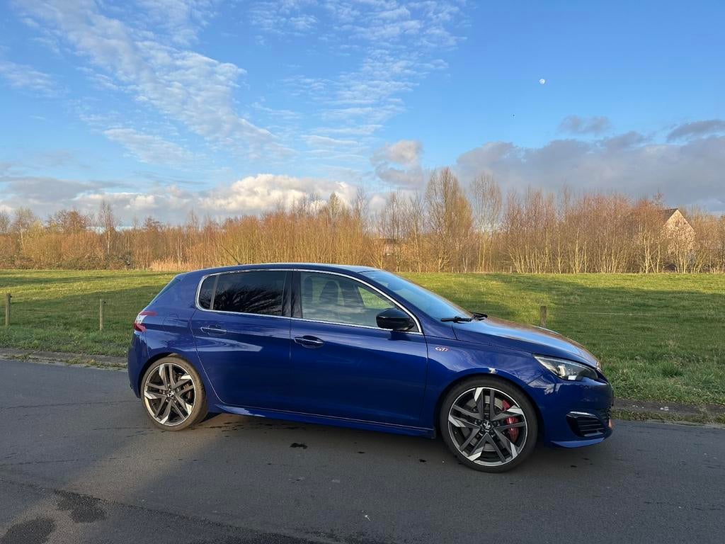 Magnetic Blue Peugeot 308 GTI 270pk 1.6 Turbo bj 2015, Auto's, Voorwielaandrijving, Zwart, 4 cilinders, Handgeschakeld