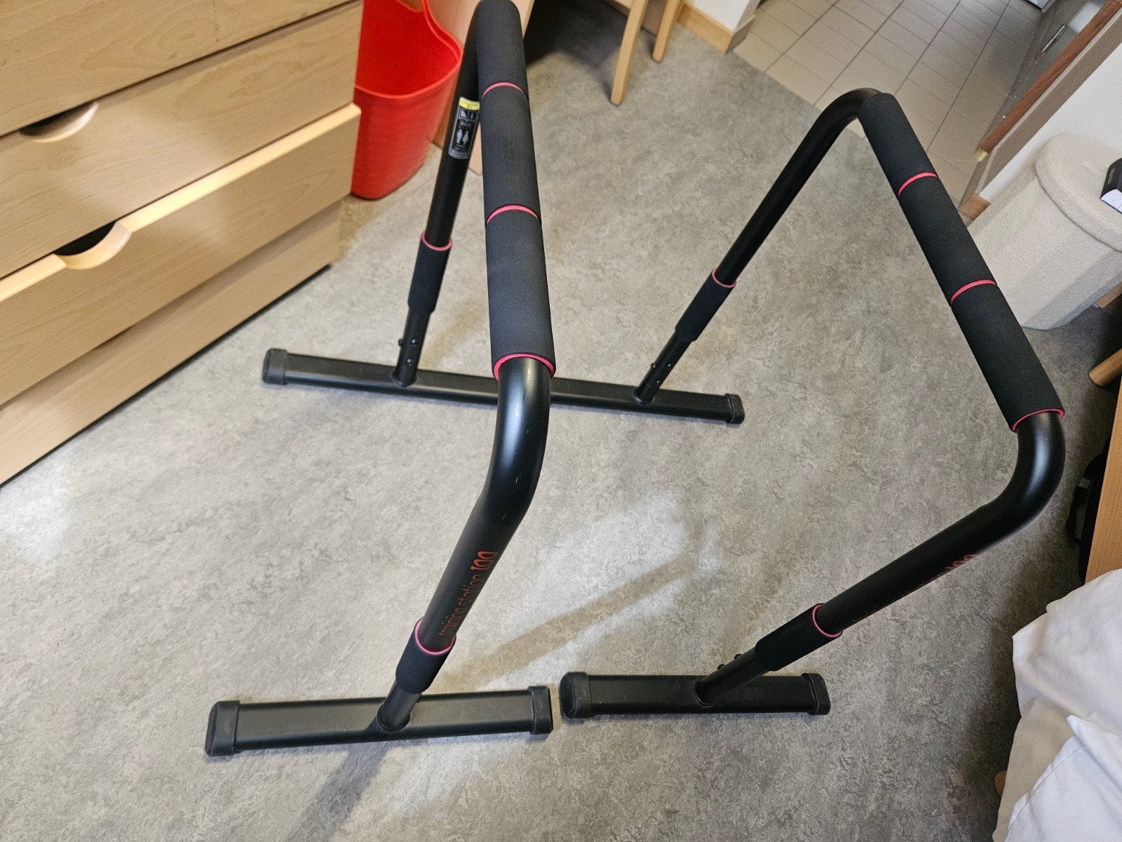 Dipbar + kettlebells + slam ball te koop, Ophalen