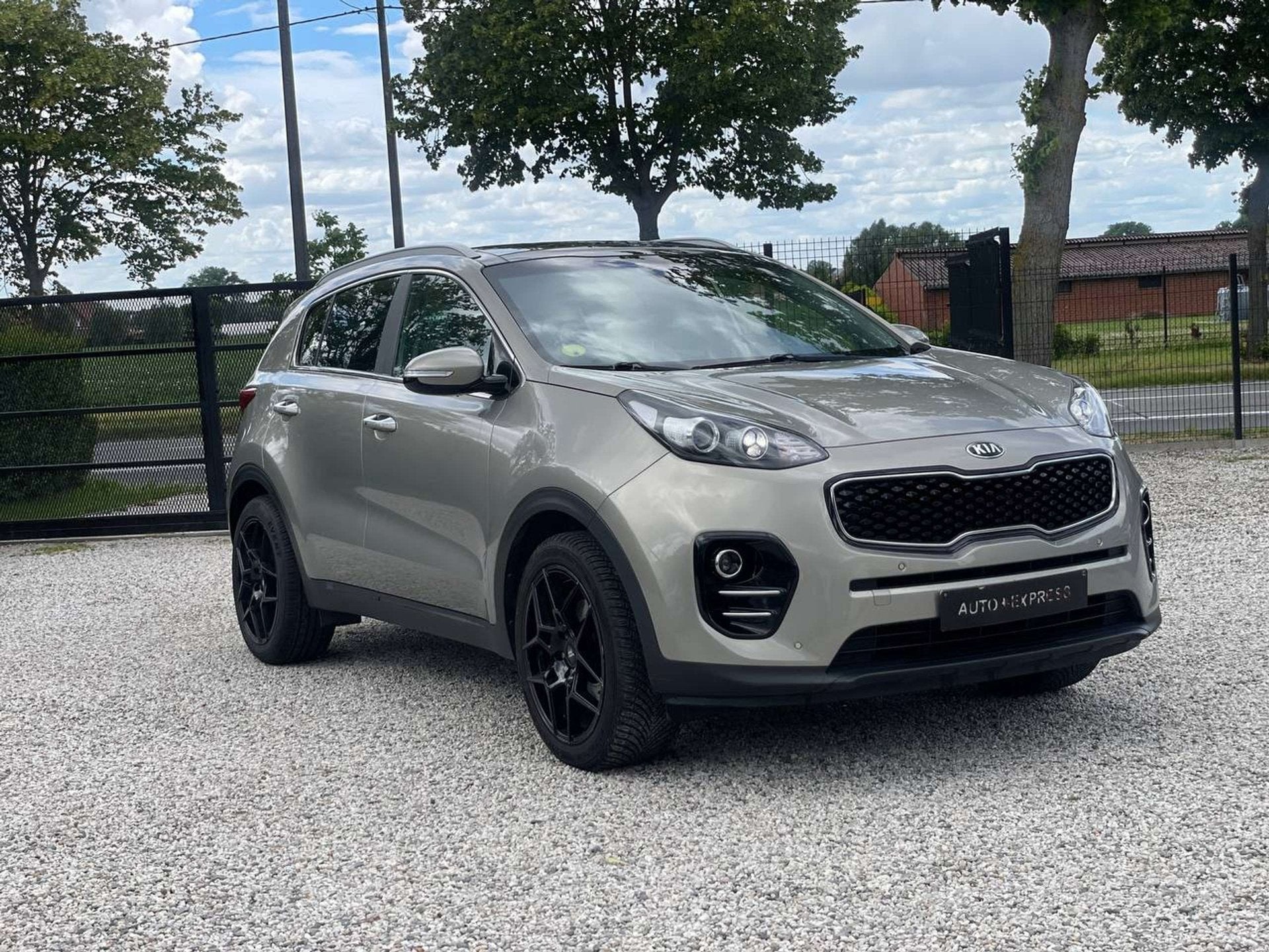 Kia Sportage 1.7 CRDi/Automaat/Clima/Eur6b/Navi/Camera/Garan, Argent ou Gris, Euro 6, Entreprise, Noir