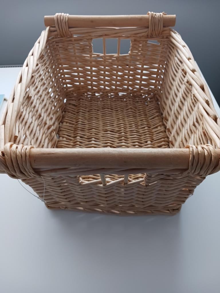Nieuwe rieten mand te koop., Ophalen, Mand, Nieuw, Riet