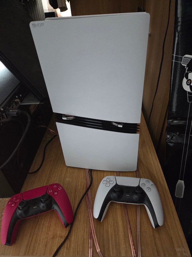 Ps5 pro + 2 manettes, Enlèvement, Neuf, Playstation 5 Digital