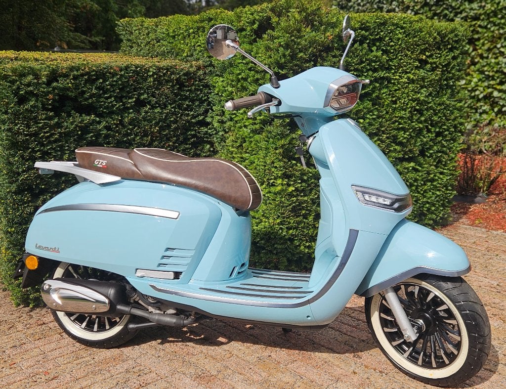 Trottinette GTS Levanti SANS permis de conduire, Vélos & Vélomoteurs, Enlèvement, Comme neuf, Classe A (25 km/h)