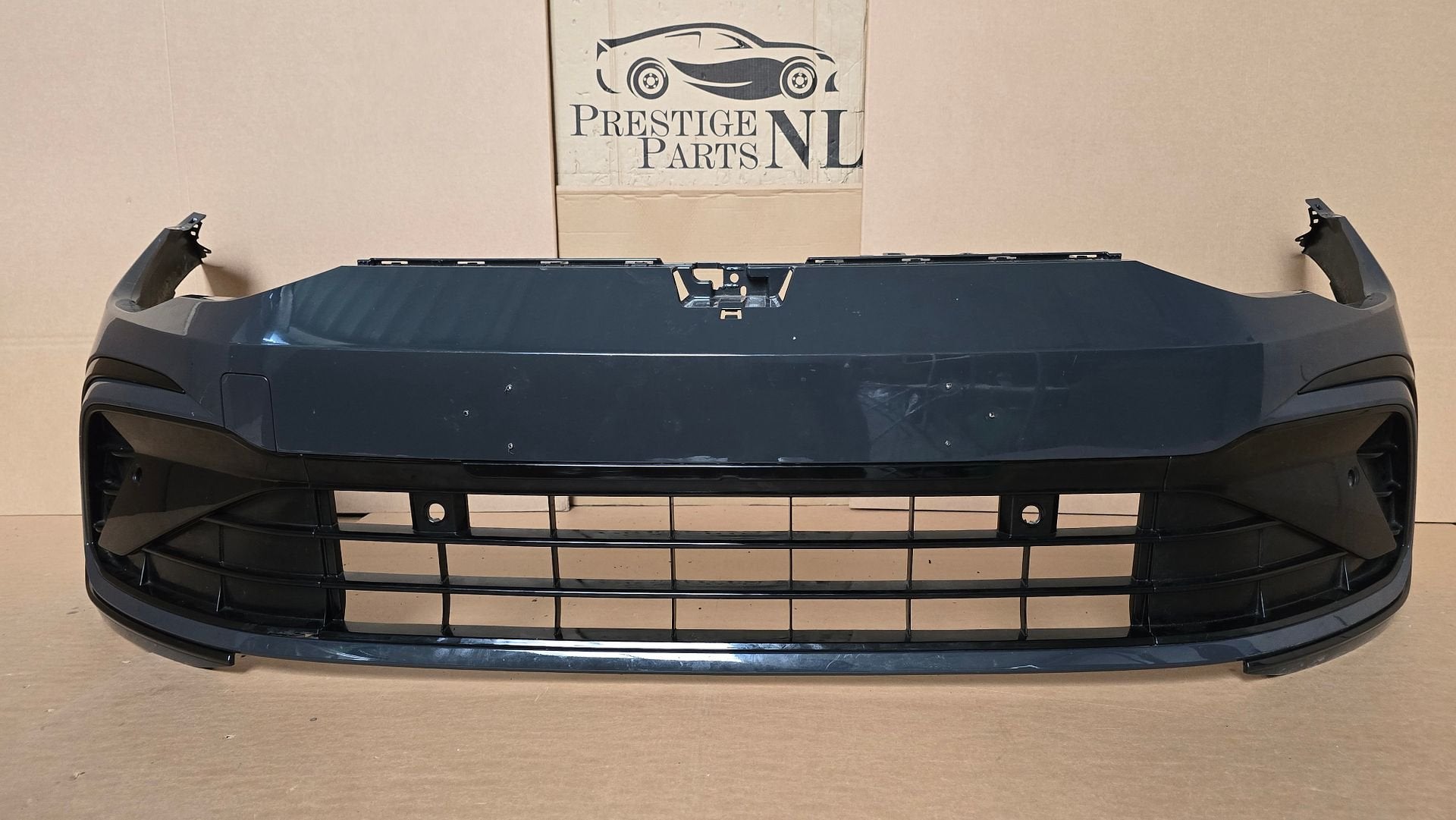 Voorbumper VW Golf 8 VIII R-LINE 4xPDC 5H0807221G BUMPER, Gebruikt, -, Ophalen of Verzenden, Bumper