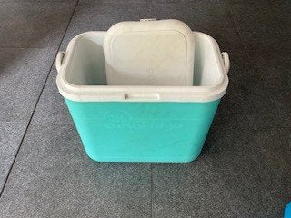 Frigo box + 2 koelblokken, Caravanes & Camping, Enlèvement, Comme neuf, Glacières